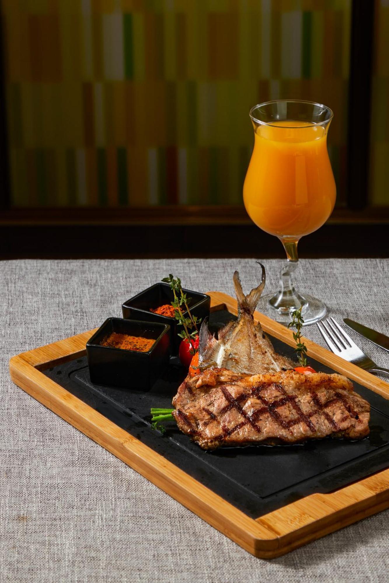 Sheraton Chengdu Lido Hotel Екстер'єр фото