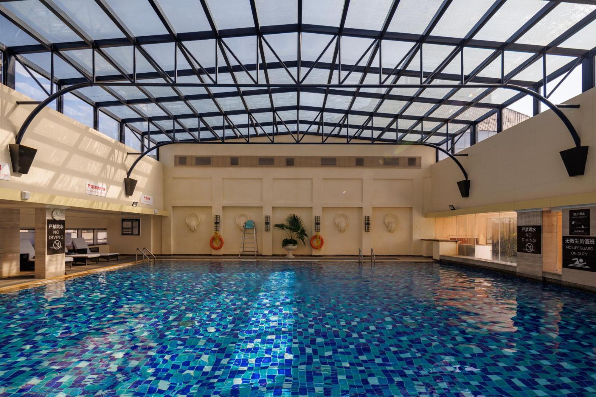 Sheraton Chengdu Lido Hotel Екстер'єр фото